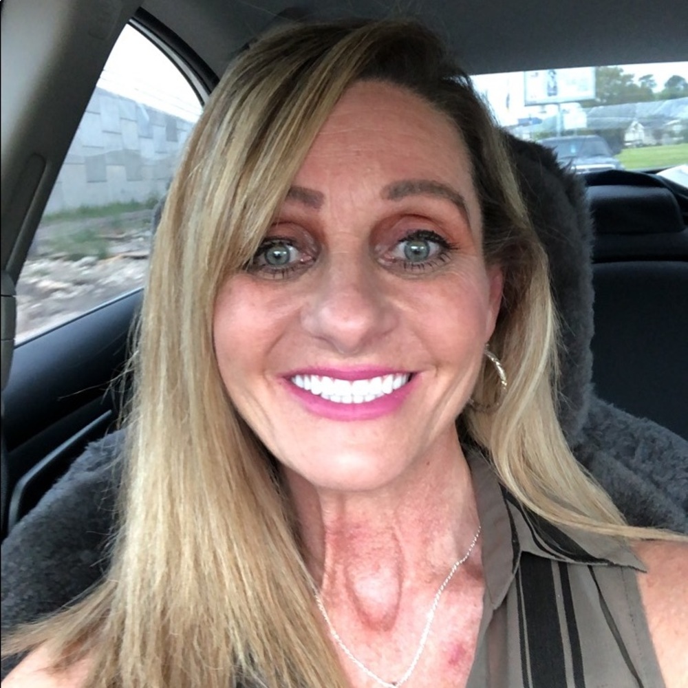 Meet your Posher, Jennifer